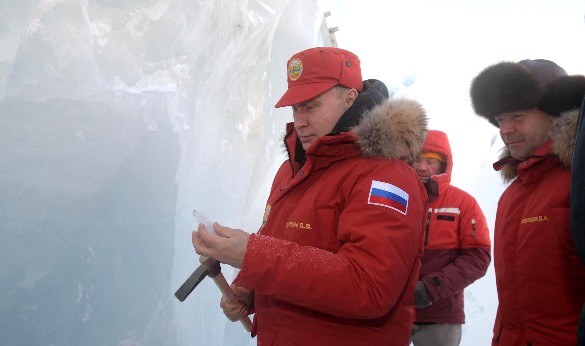 Vladimir Putin visits a Russian military base in the Arctic (Photo: Kremlin)