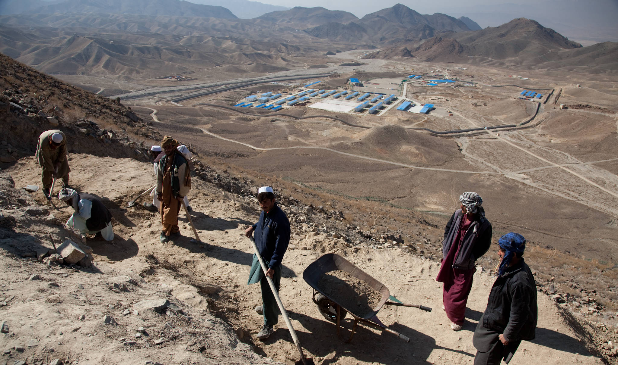 Archeologists excavating Buddhist relics in 2011 before the Mes Aynak copper mine was due to open (Photo: Jerome Starkey / Creative Commons)