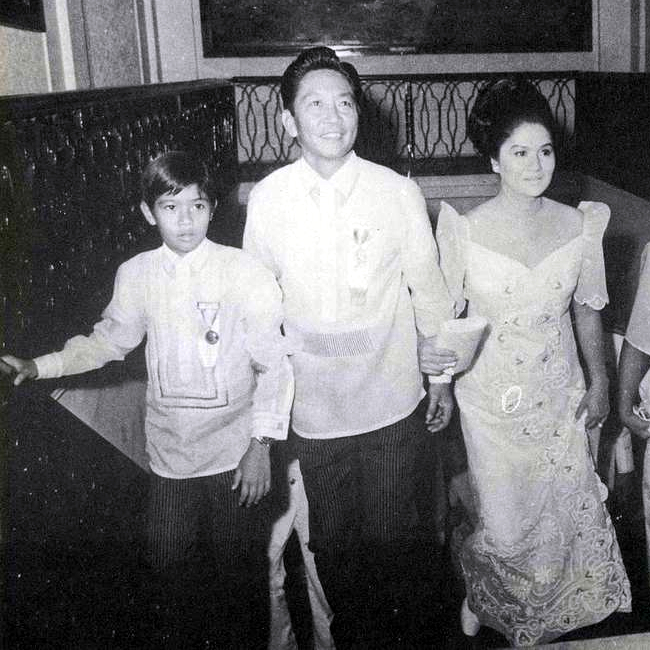 Bongbong, Ferdinand and Imelda Marcos in 1969. (Photo: Phillipines Government / Public domain)