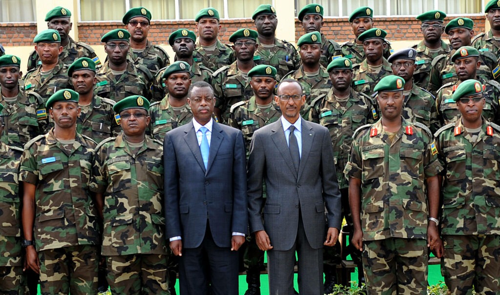 General Kabarebe (blue tie) with President Kagame. (Photo: Creative Commons / Flickr)