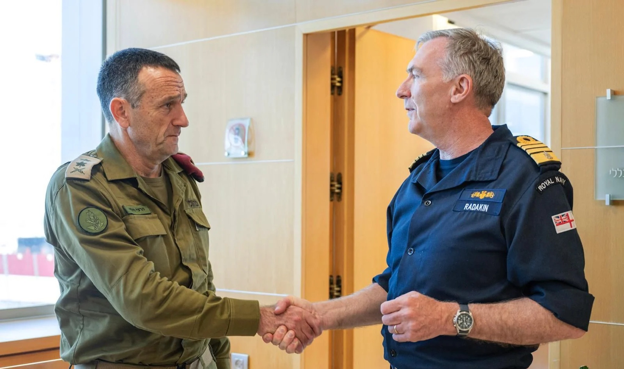 Israel’s military chief Herzi Halevi meets Admiral Radakin, the chief of the defence staff and the UK’s top soldier in Tel Aviv. They are shaking hands.