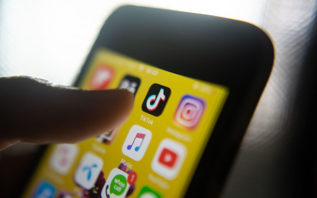 Journalists secretly offered cash for social media posts